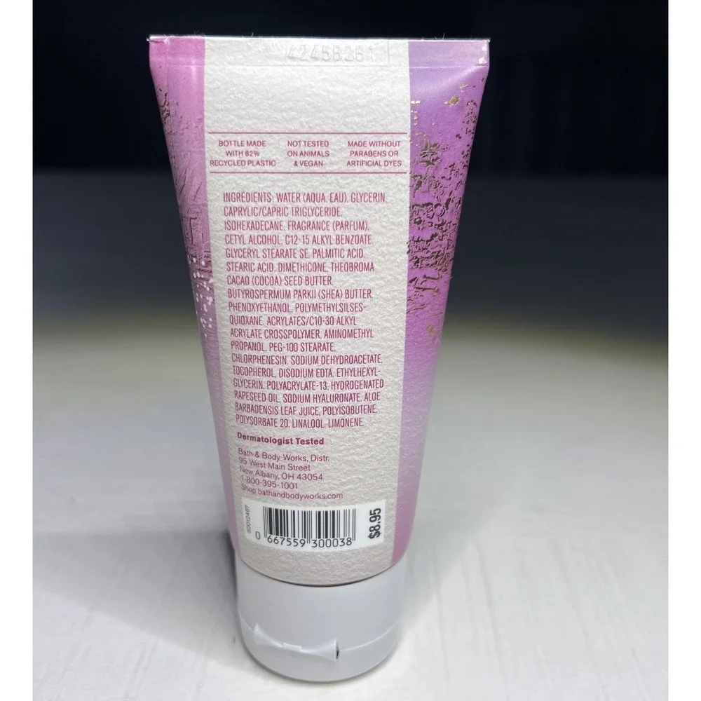 Bath &‎ Body Works Strawberry Snowflakes Body Lotion Ultimate Hydration 2.5 oz